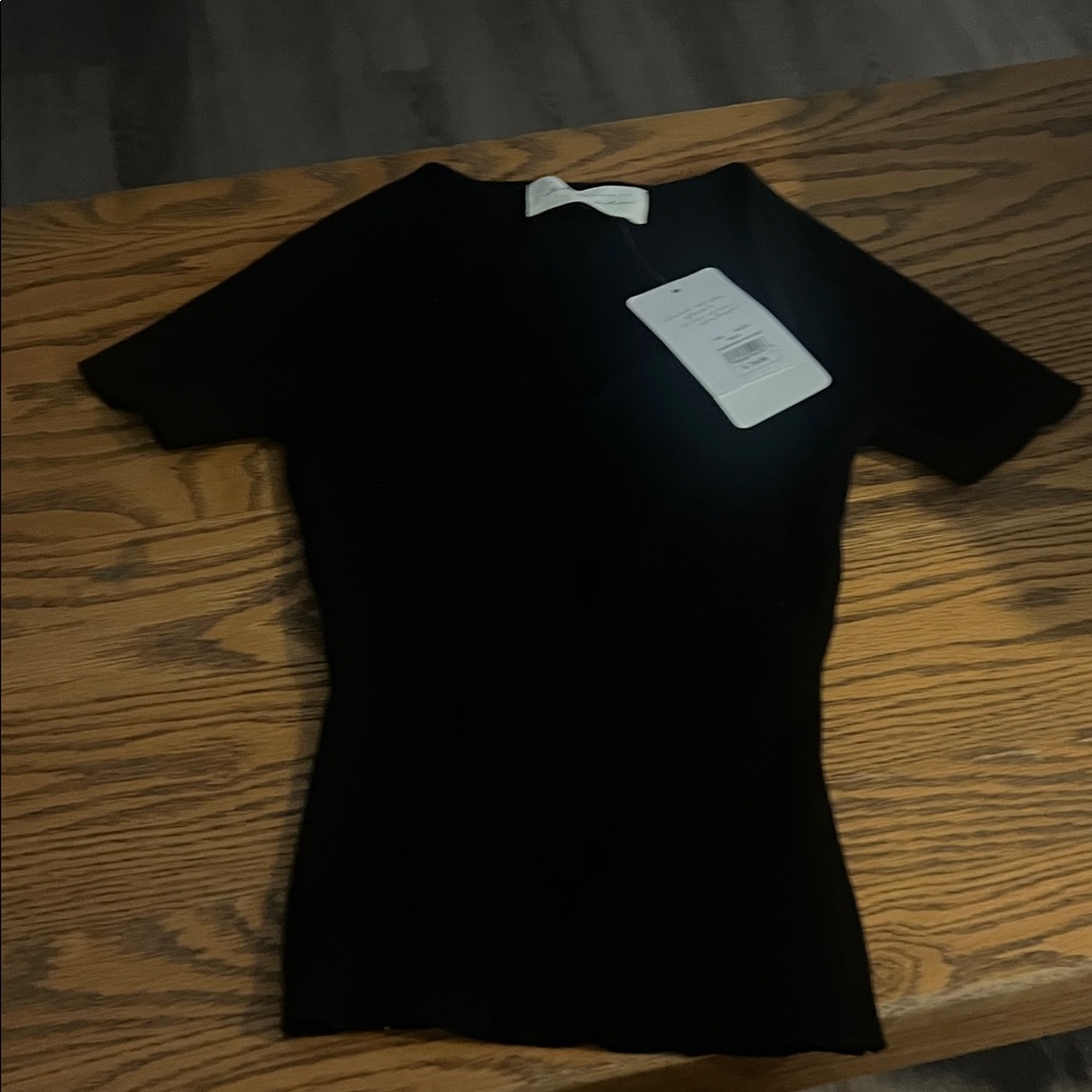 American Threads Black Short Sleeve Top